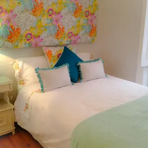 shabby-chic-flat-2.hotels-lisbon-portugal.com/